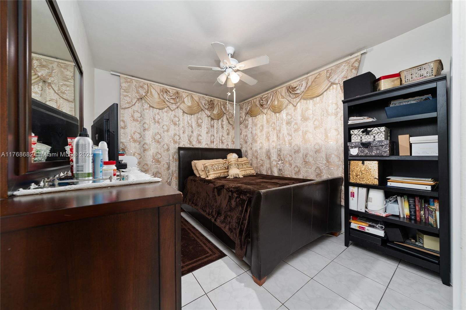 Real estate property located at 18121 9th Ave, Miami-dade, Scott Lake Manor Sec 1, Miami Gardens, FL