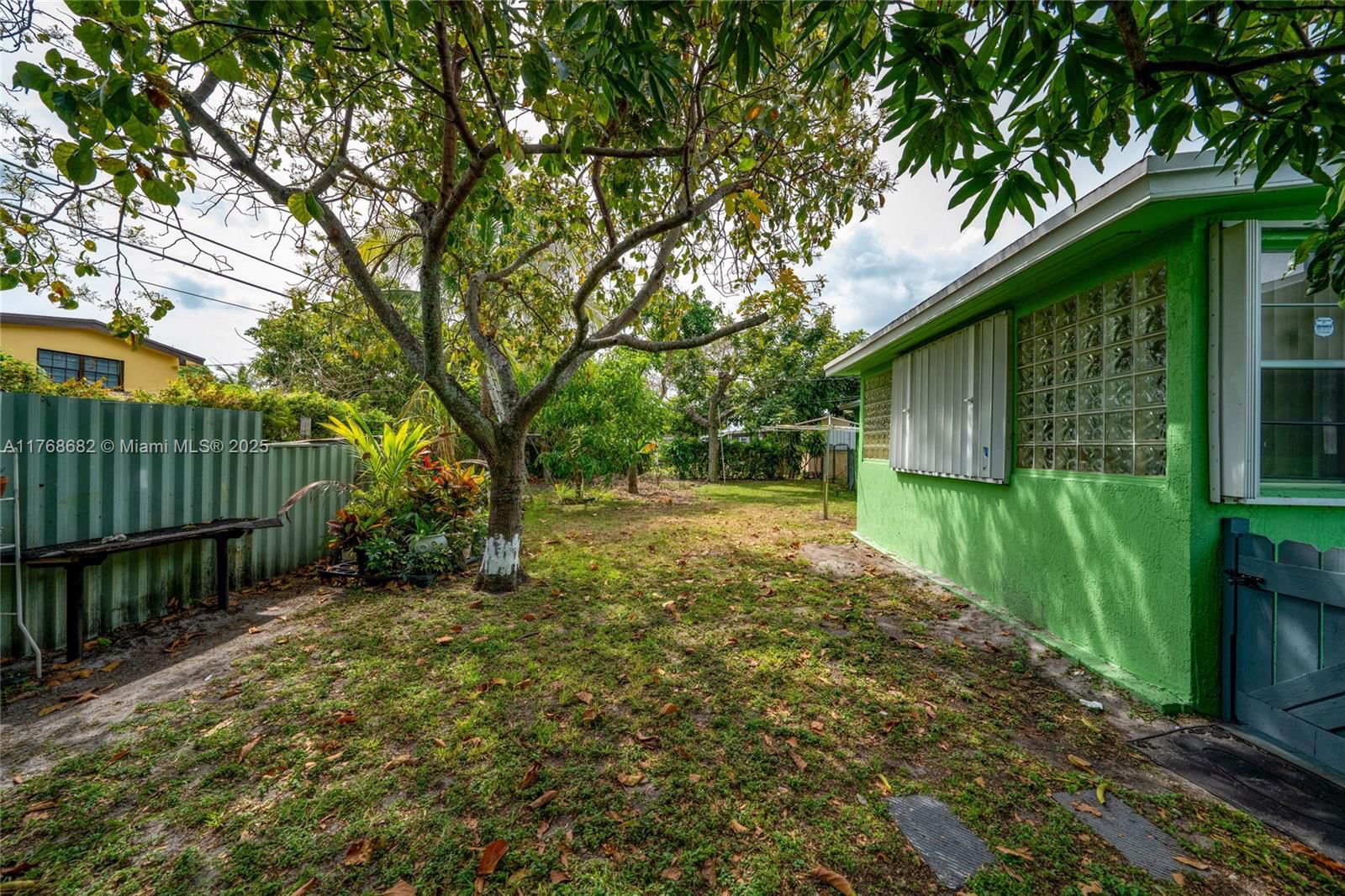 Real estate property located at 18121 9th Ave, Miami-dade, Scott Lake Manor Sec 1, Miami Gardens, FL