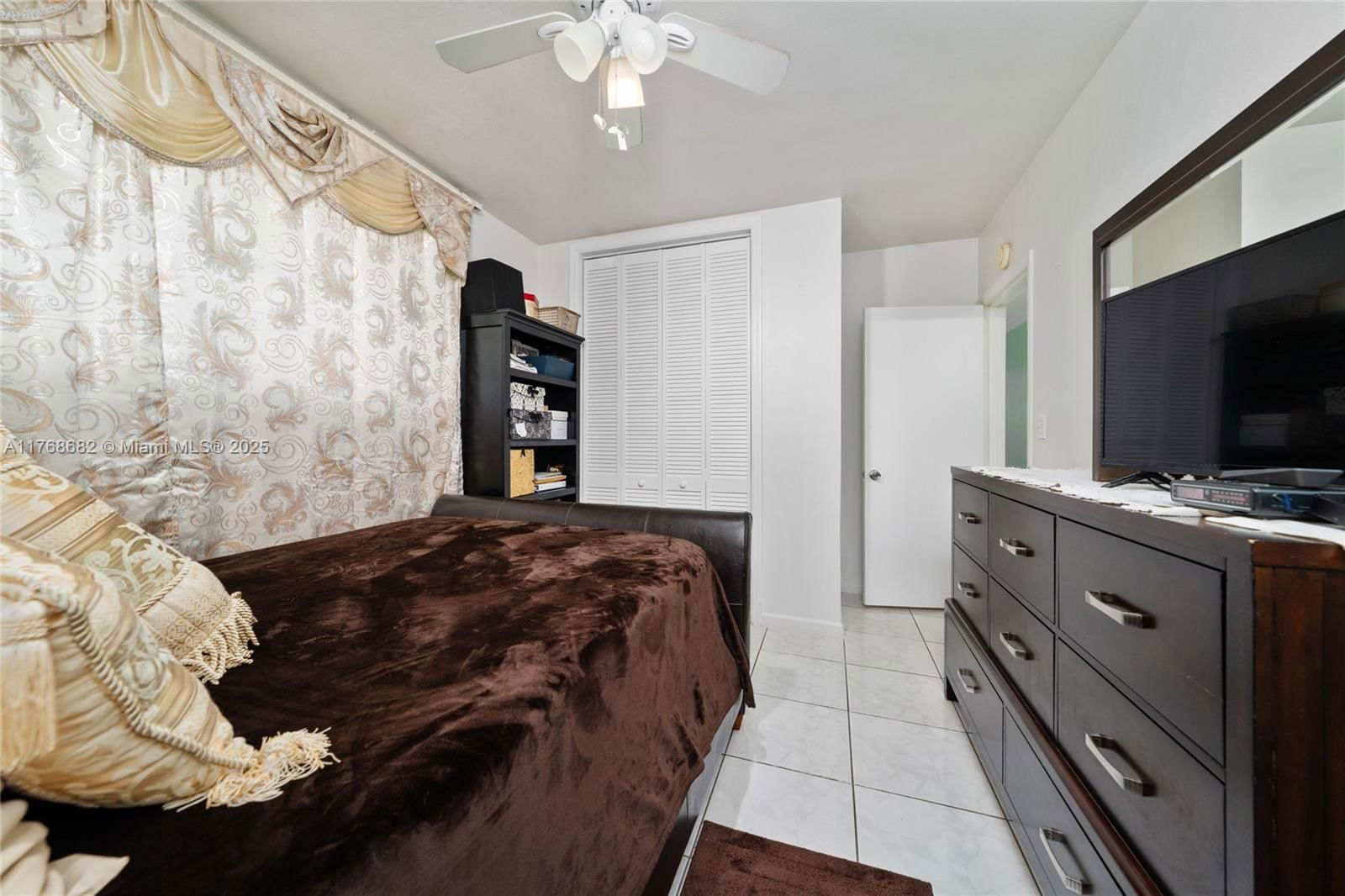 Real estate property located at 18121 9th Ave, Miami-dade, Scott Lake Manor Sec 1, Miami Gardens, FL