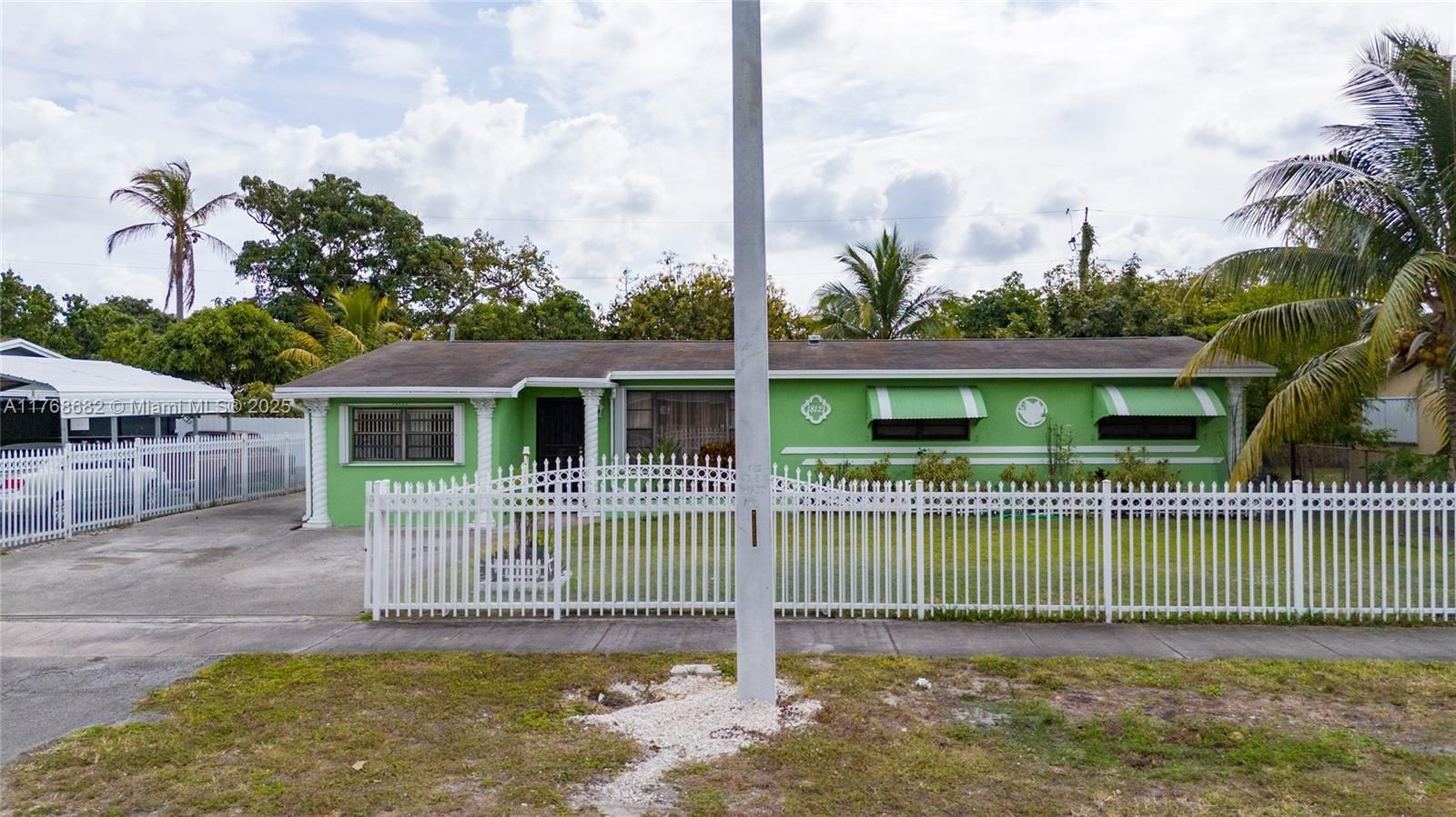 Real estate property located at 18121 9th Ave, Miami-dade, Scott Lake Manor Sec 1, Miami Gardens, FL
