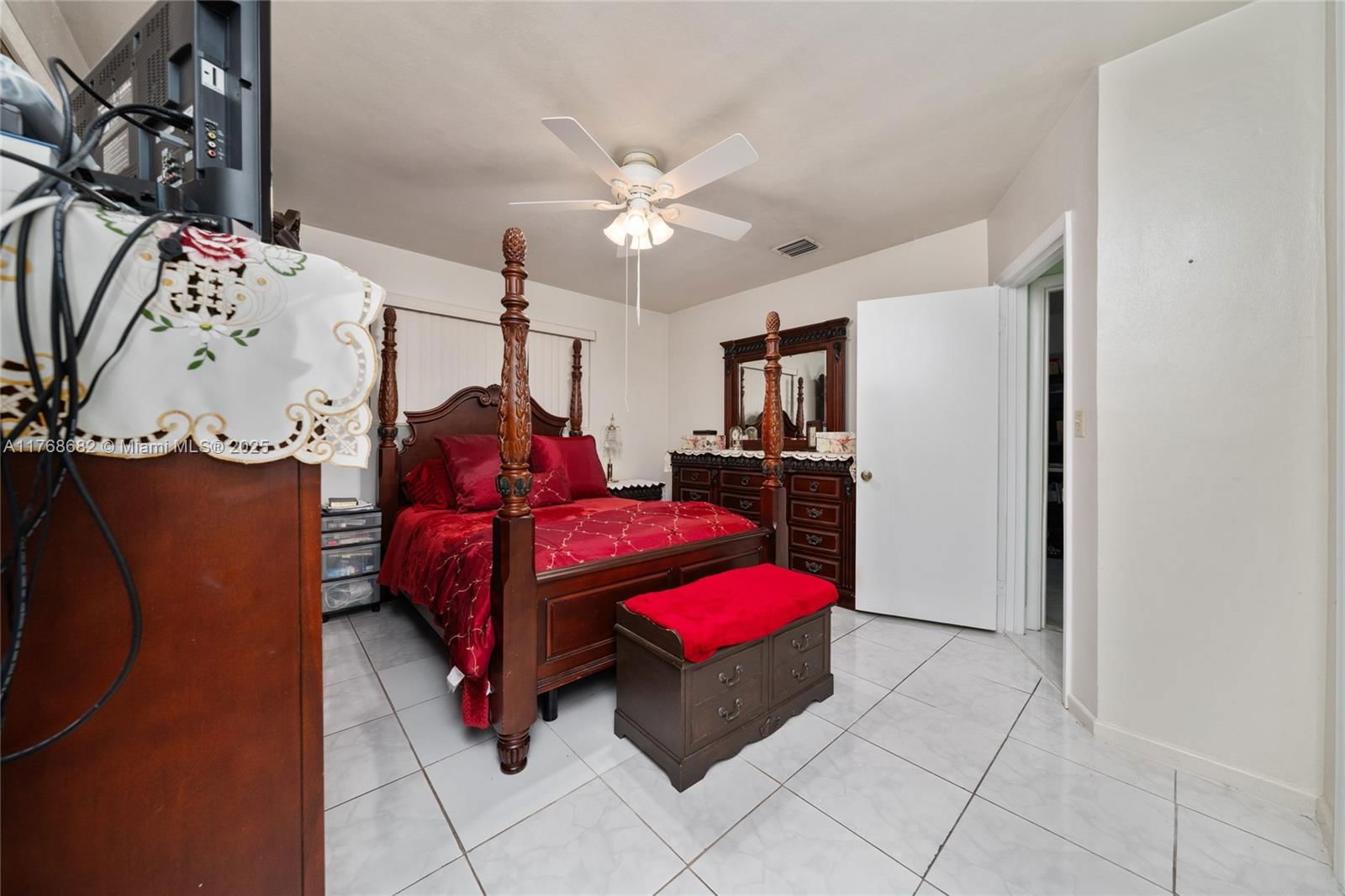 Real estate property located at 18121 9th Ave, Miami-dade, Scott Lake Manor Sec 1, Miami Gardens, FL