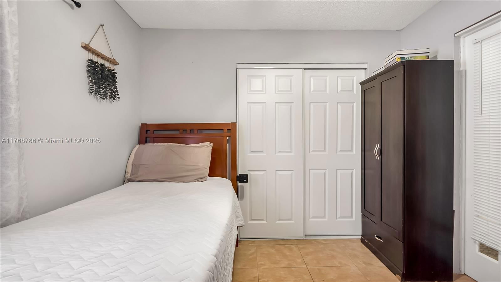 Real estate property located at 751 172nd Ter, Broward, Silver Lakes At Pembroke, Pembroke Pines, FL