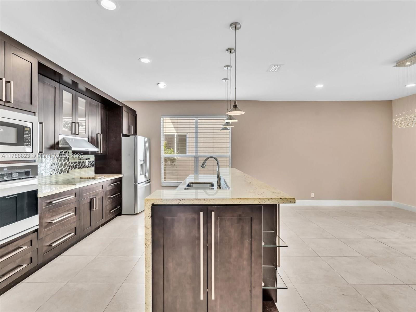 Real estate property located at 4425 Banyan Trails Dr, Broward, Banyan Trails, Coconut Creek, FL