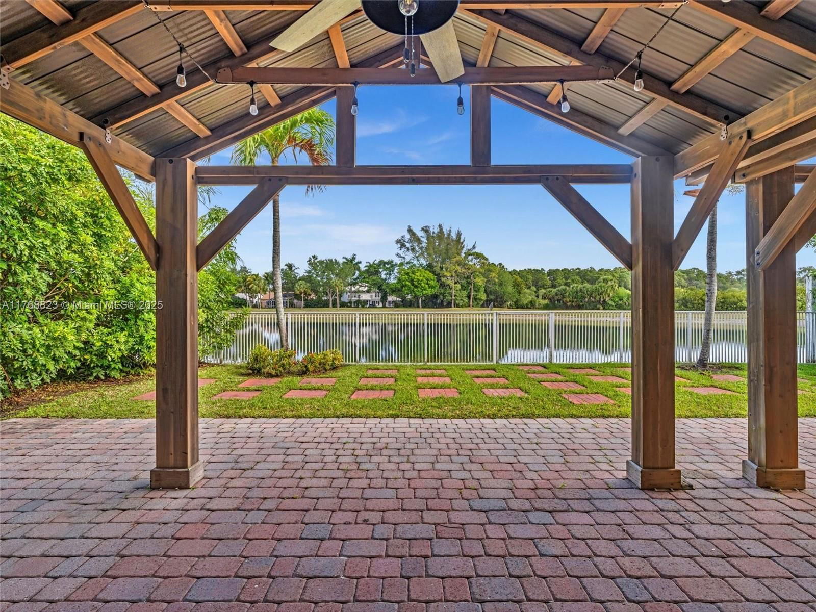 Real estate property located at 4425 Banyan Trails Dr, Broward, Banyan Trails, Coconut Creek, FL