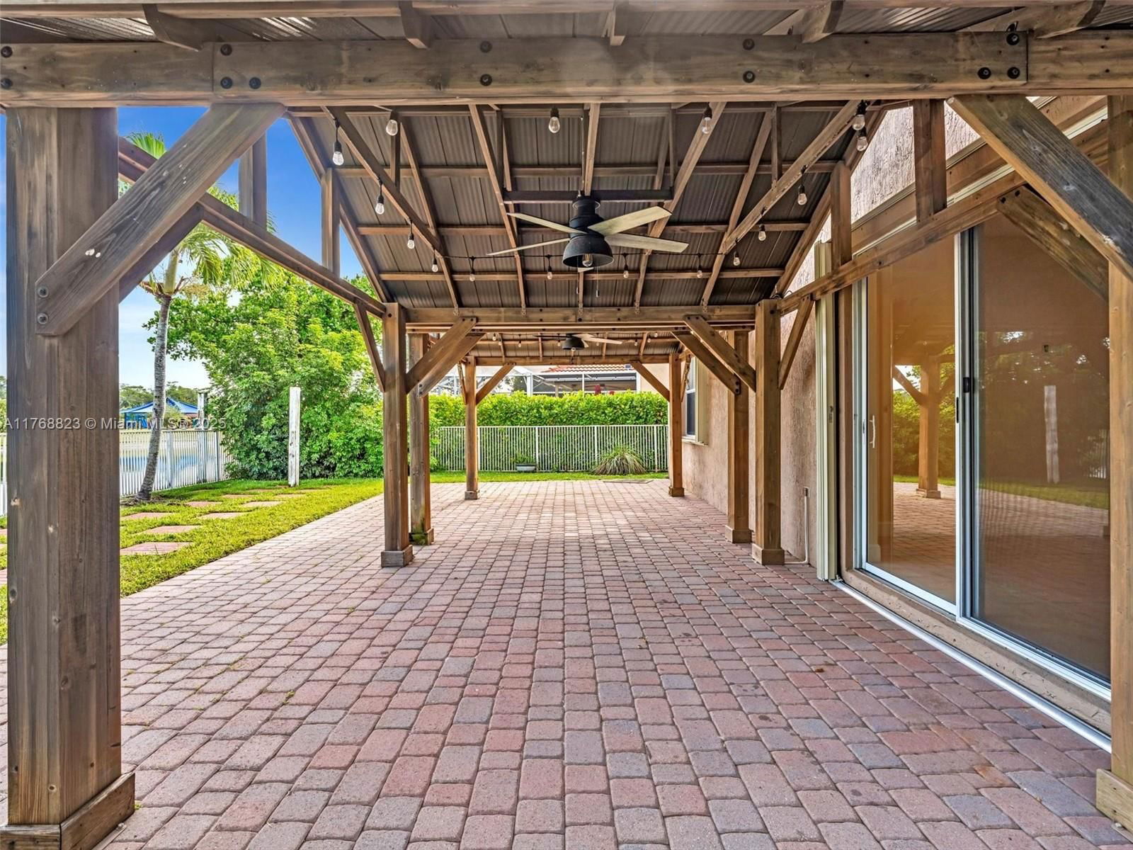 Real estate property located at 4425 Banyan Trails Dr, Broward, Banyan Trails, Coconut Creek, FL