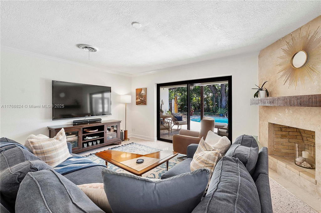 Real estate property located at 3700 Park Rd, Broward, Hollywood Hills, Hollywood, FL