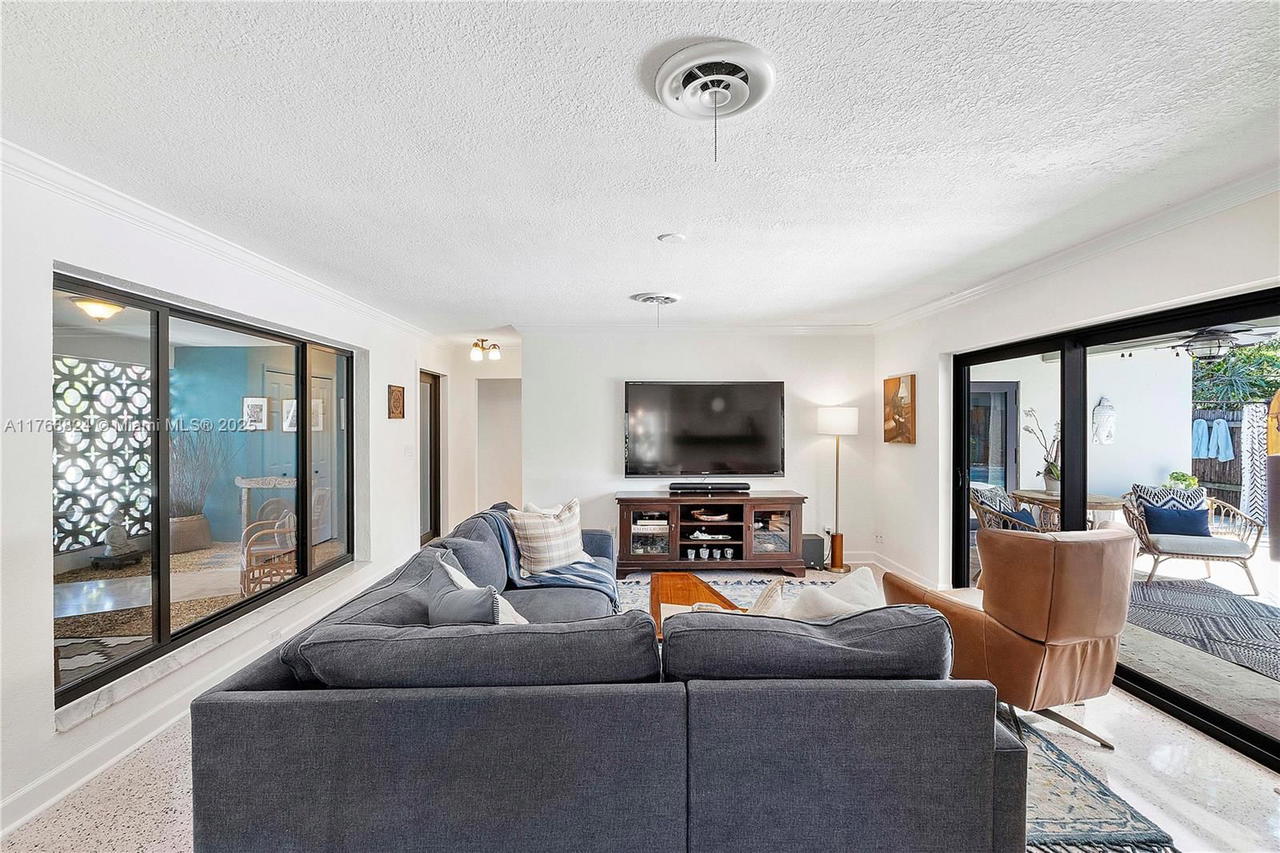 Real estate property located at 3700 Park Rd, Broward, Hollywood Hills, Hollywood, FL