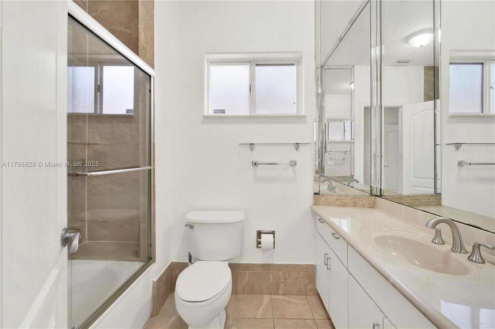 Real estate property located at 16778 91st Ct, Miami-dade, Genesis Oak Gardens, Miami Lakes, FL