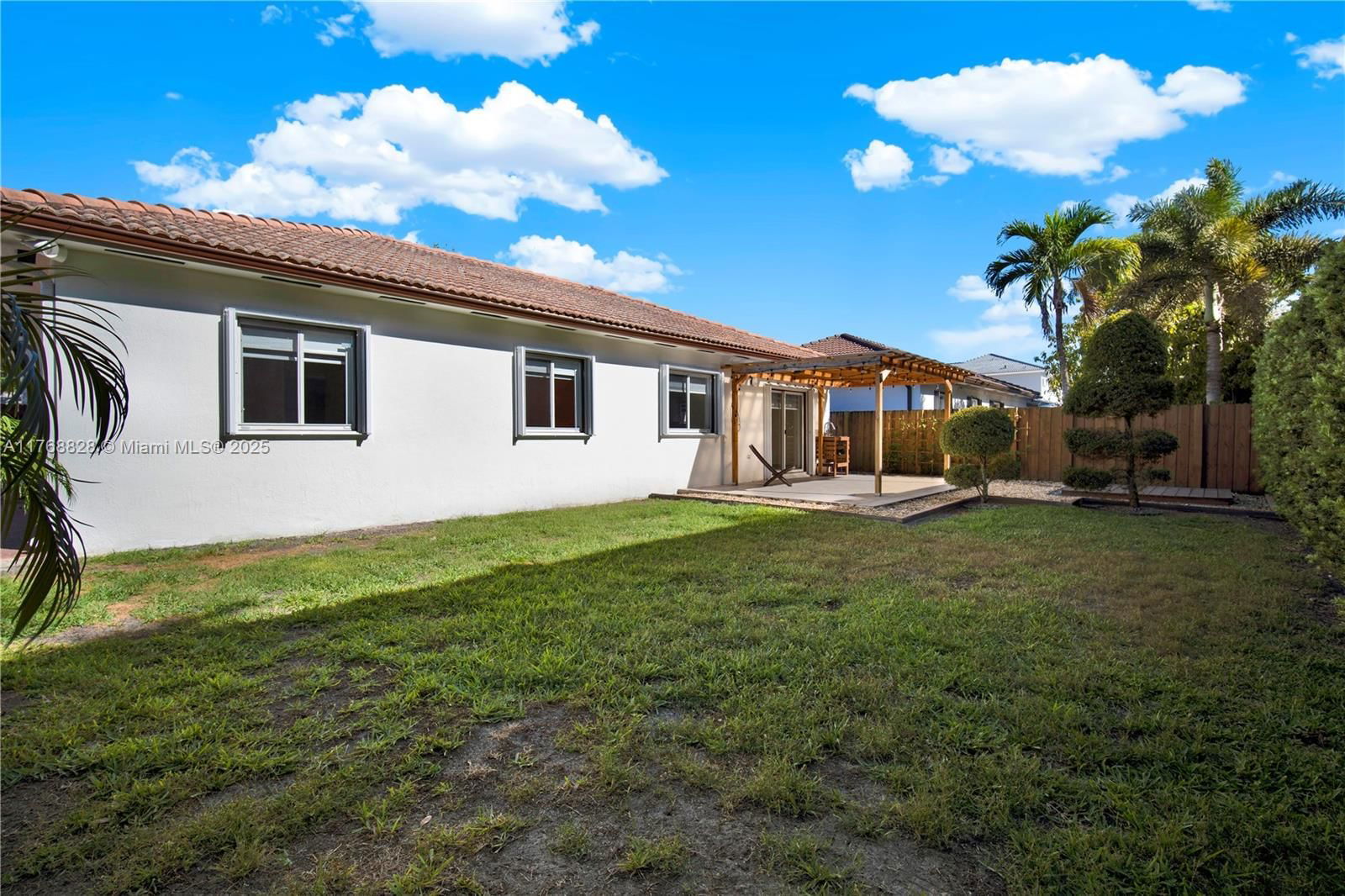 Real estate property located at 16778 91st Ct, Miami-dade, Genesis Oak Gardens, Miami Lakes, FL