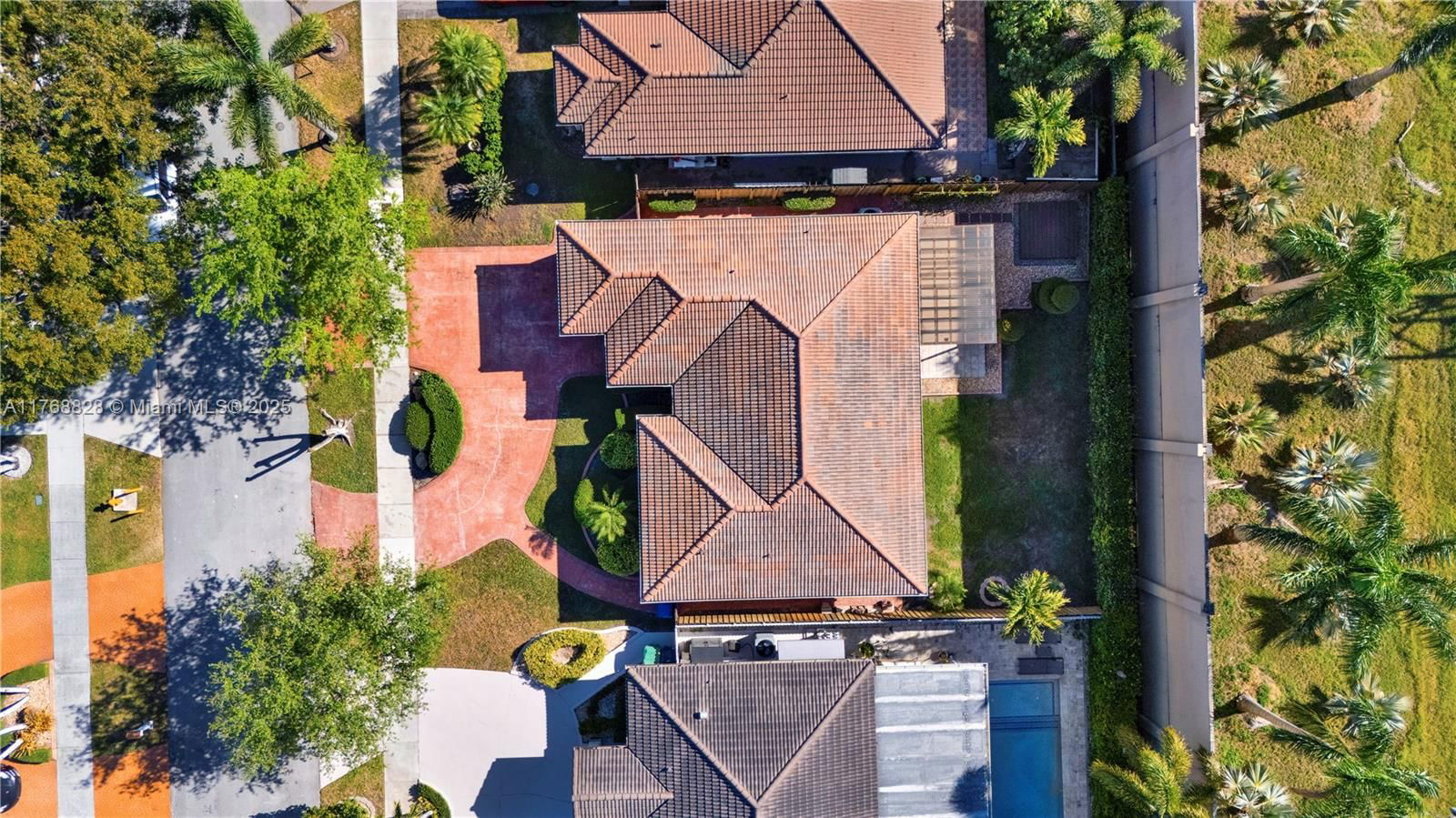 Real estate property located at 16778 91st Ct, Miami-dade, Genesis Oak Gardens, Miami Lakes, FL