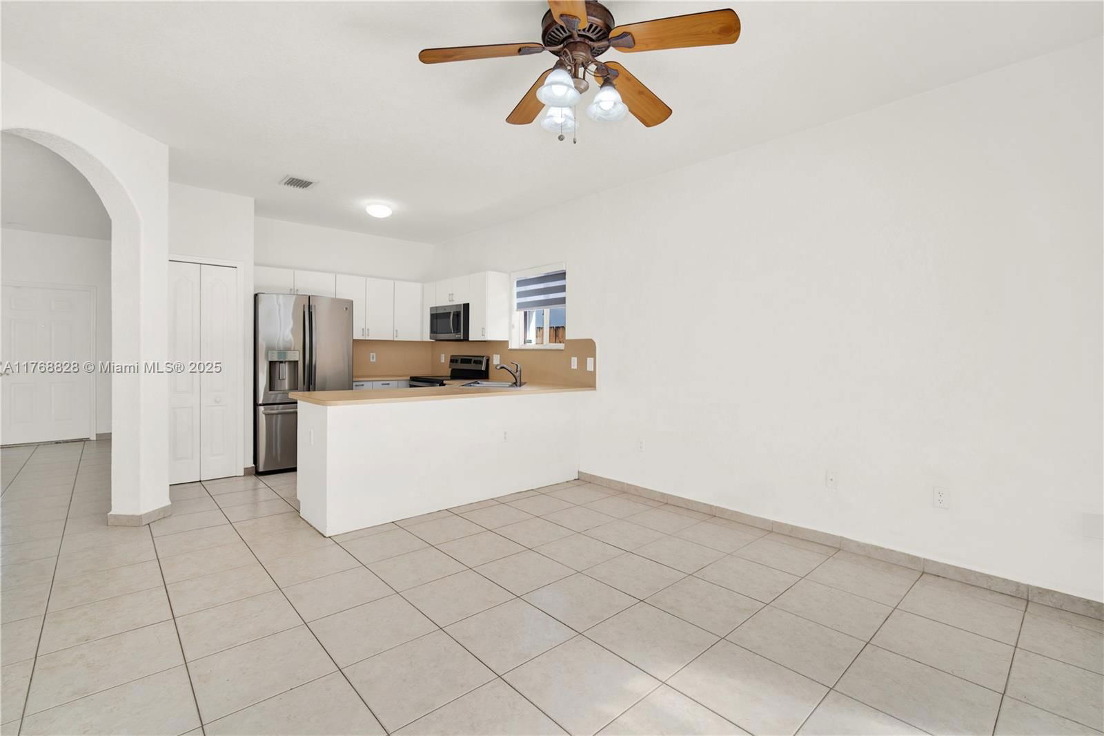 Real estate property located at 16778 91st Ct, Miami-dade, Genesis Oak Gardens, Miami Lakes, FL