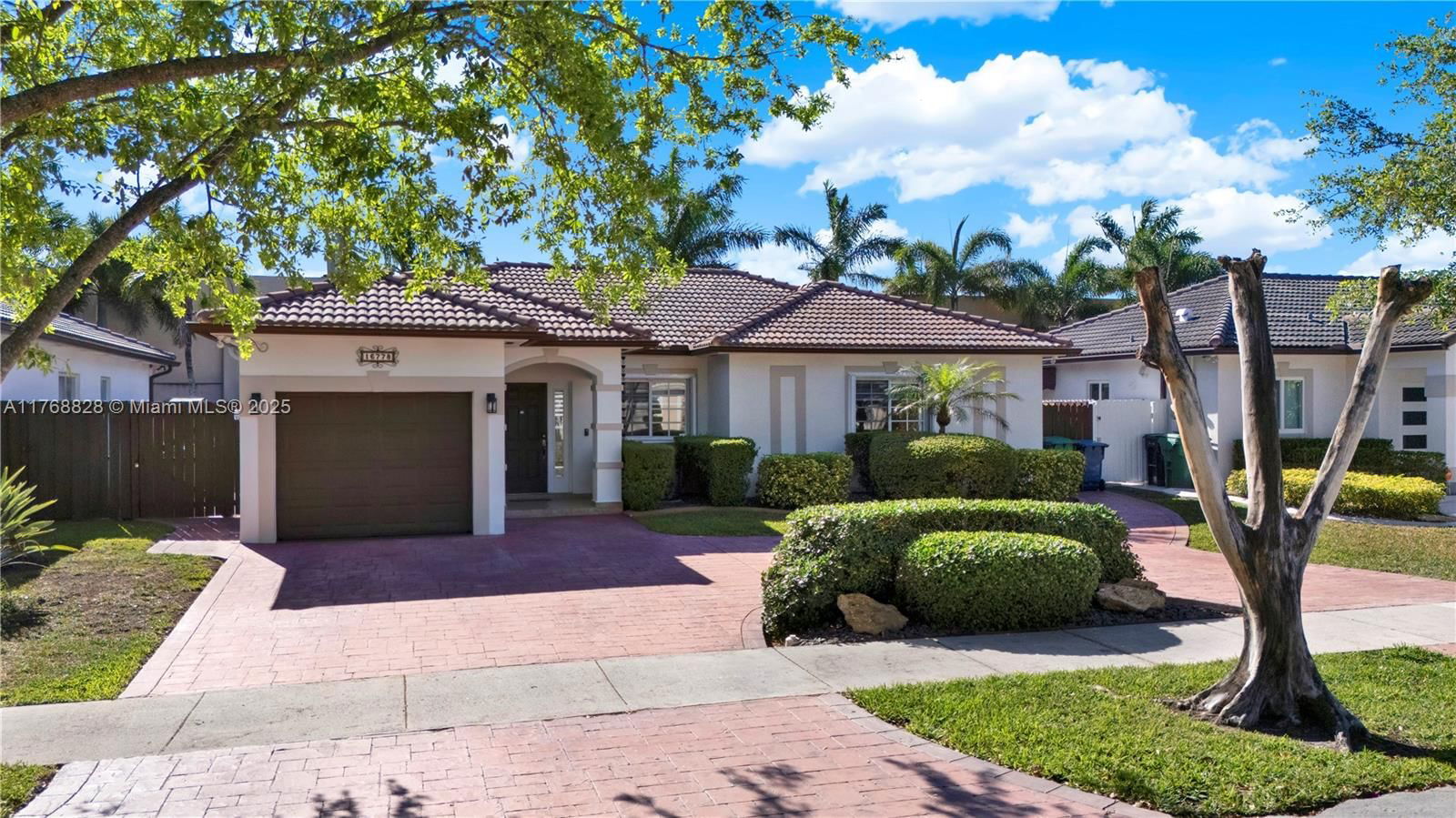 Real estate property located at 16778 91st Ct, Miami-dade, Genesis Oak Gardens, Miami Lakes, FL