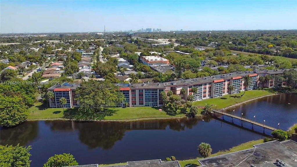 Real estate property located at 1103 58th Ter #224, Broward, Water Bridge 1 Condo, Sunrise, FL
