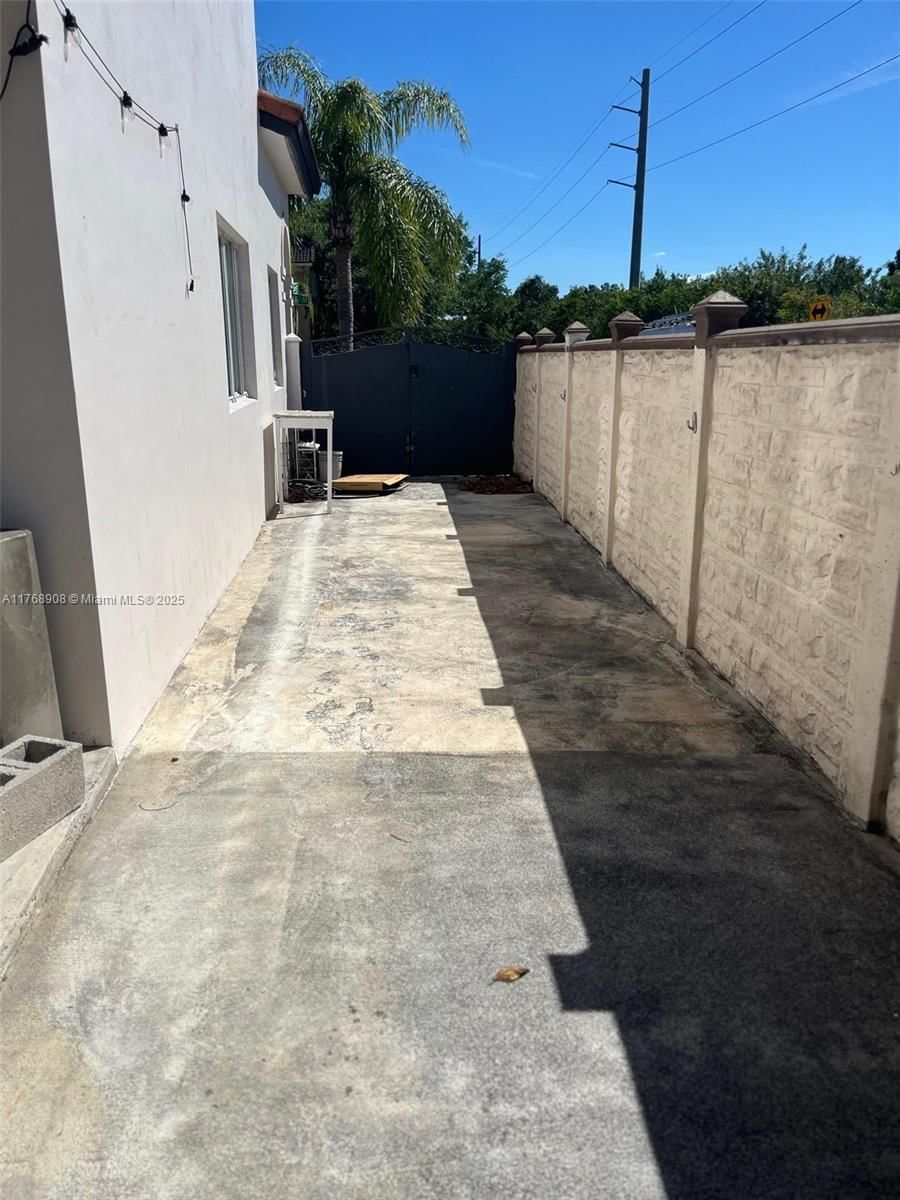 Real estate property located at 15675 16th St, Miami-dade, Efm Estates Sections Two, Miami, FL