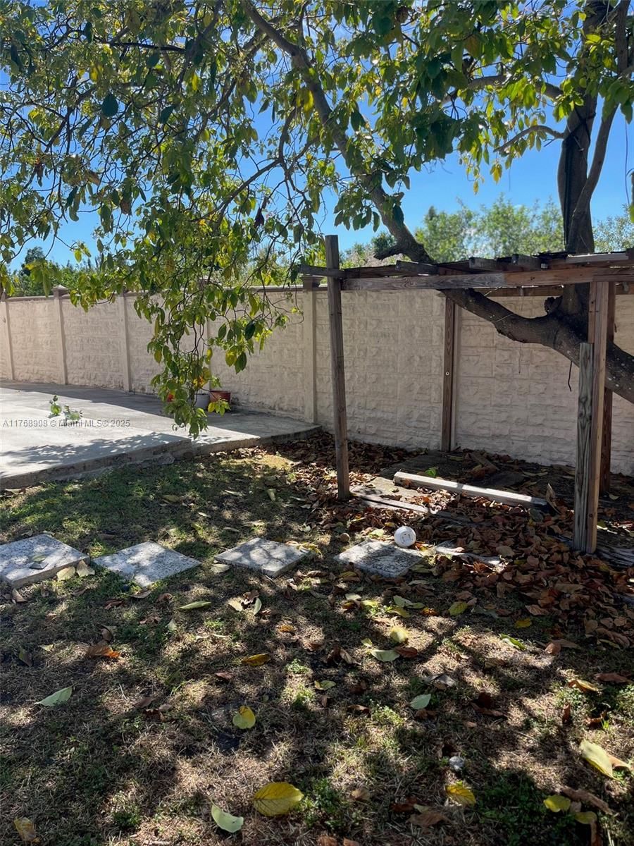 Real estate property located at 15675 16th St, Miami-dade, Efm Estates Sections Two, Miami, FL