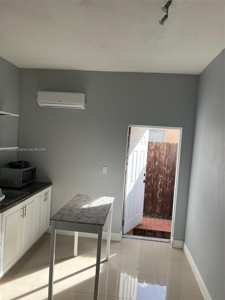 Real estate property located at 15675 16th St, Miami-dade, Efm Estates Sections Two, Miami, FL