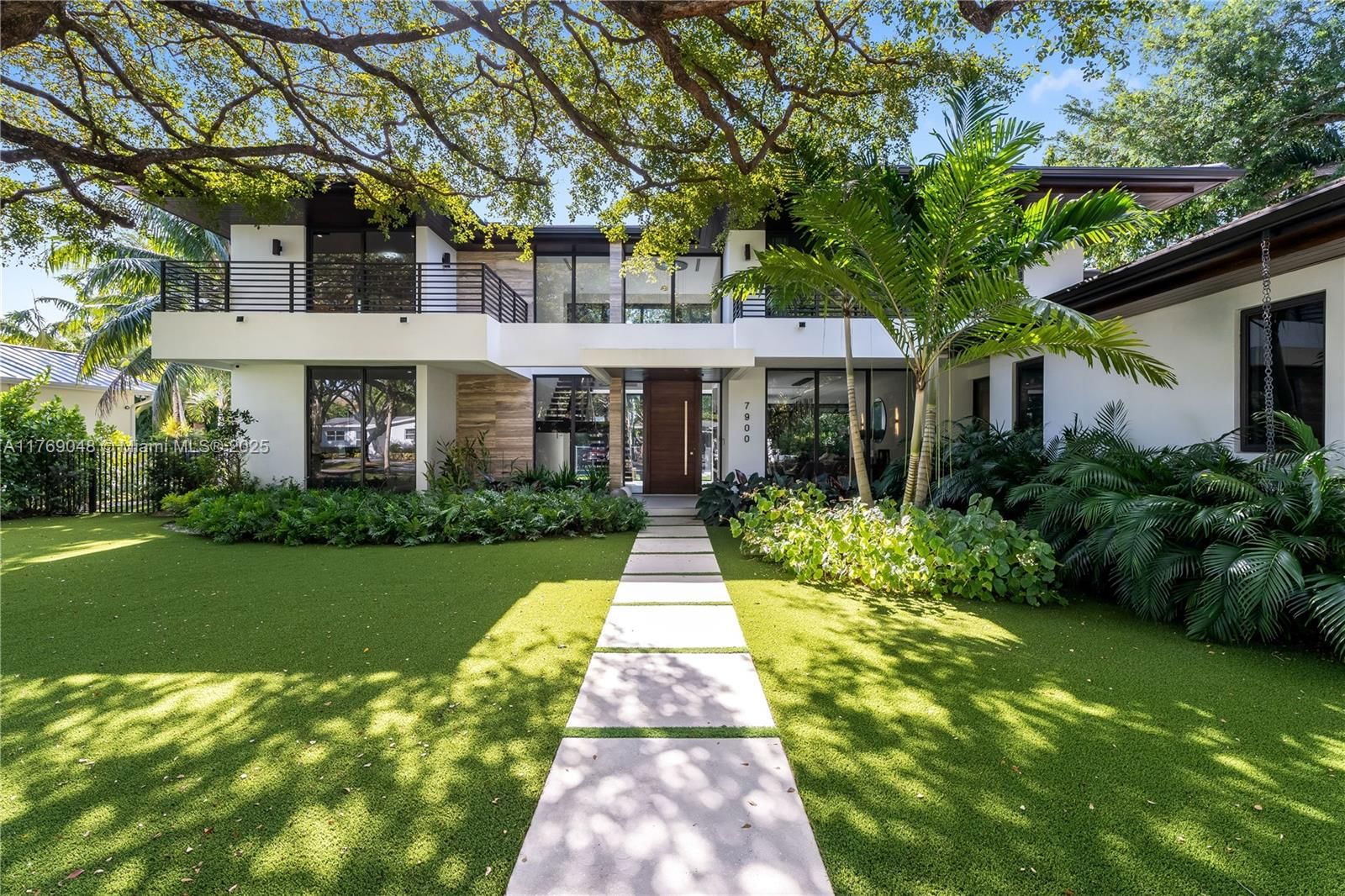 Real estate property located at 7900 57th Ct, Miami-dade, Victoria Place, South Miami, FL