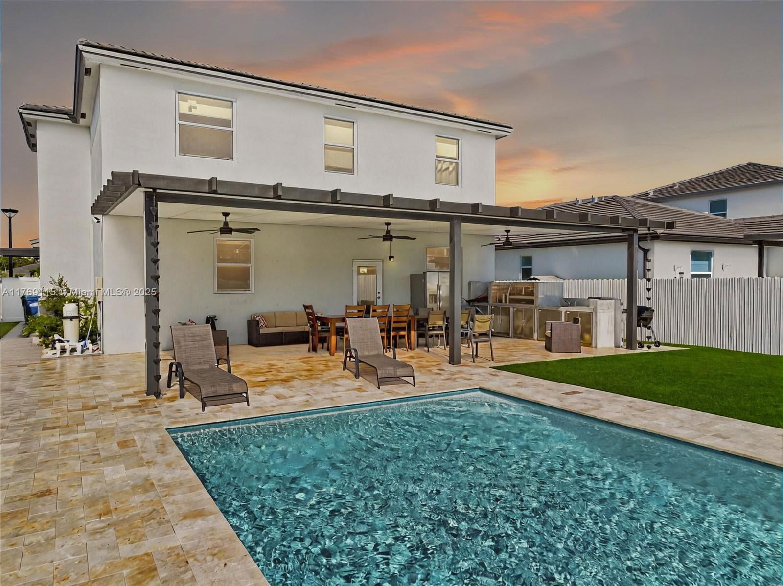 Real estate property located at 21421 127th Ct, Miami-dade, Siena North, Miami, FL