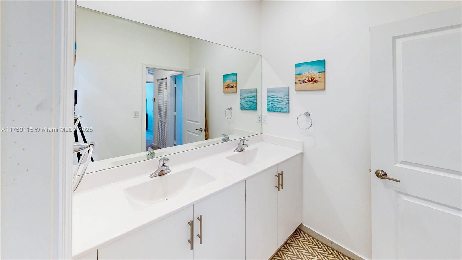 Real estate property located at 21421 127th Ct, Miami-dade, Siena North, Miami, FL