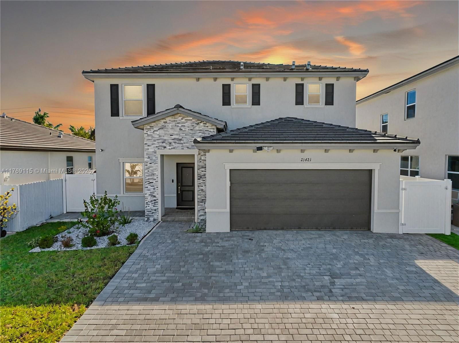 Real estate property located at 21421 127th Ct, Miami-dade, Siena North, Miami, FL