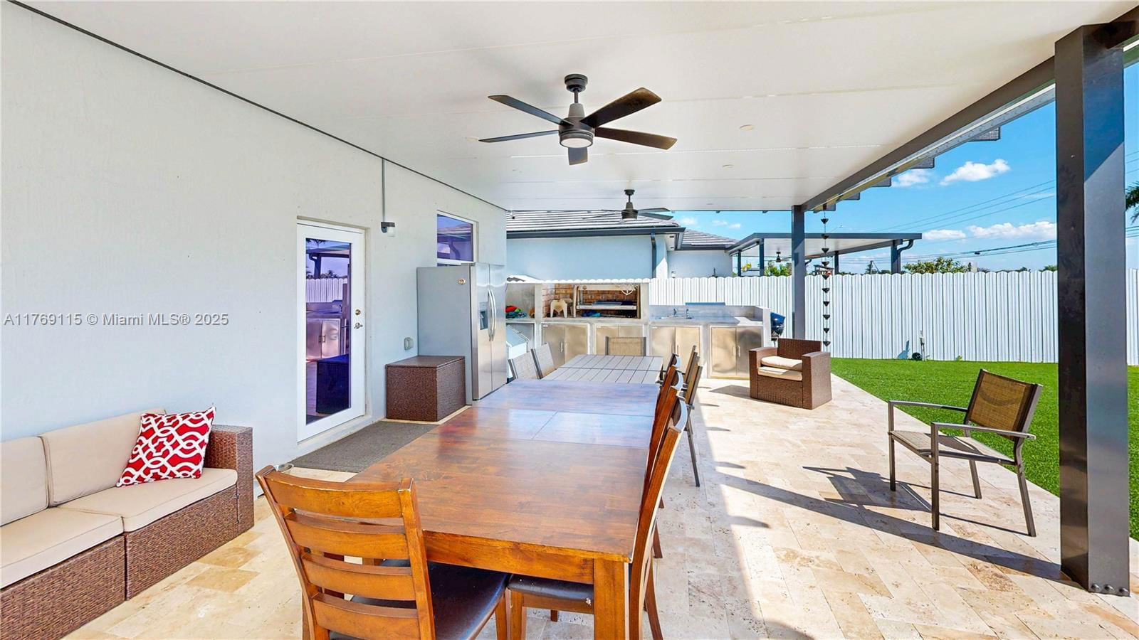Real estate property located at 21421 127th Ct, Miami-dade, Siena North, Miami, FL