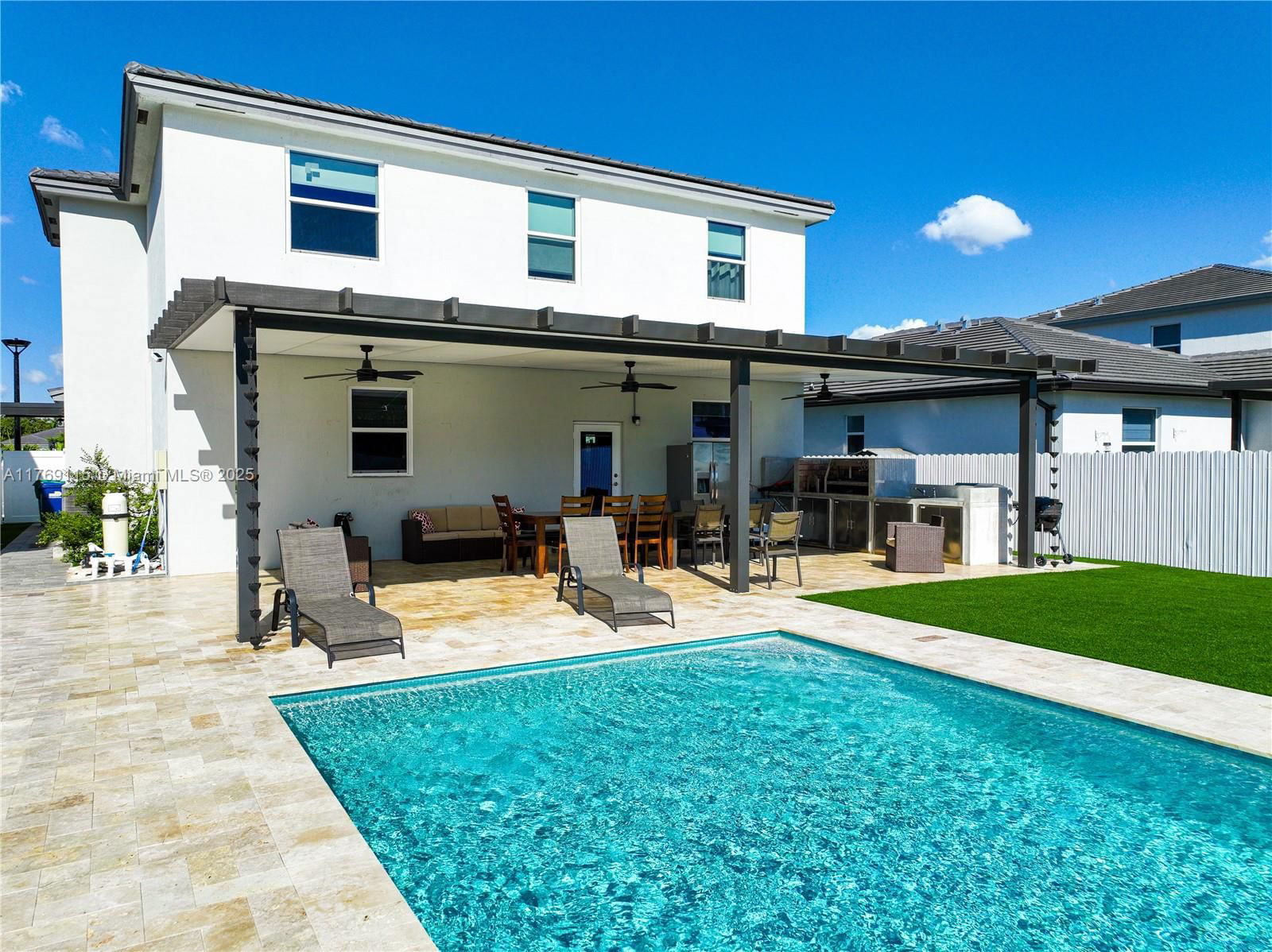 Real estate property located at 21421 127th Ct, Miami-dade, Siena North, Miami, FL