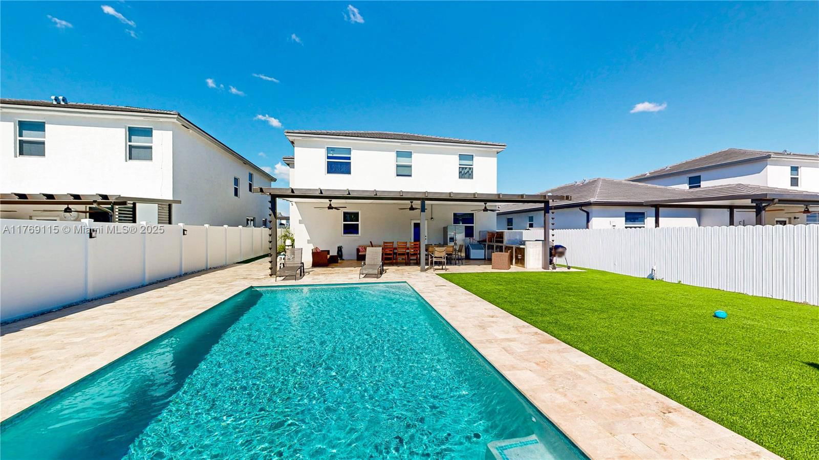 Real estate property located at 21421 127th Ct, Miami-dade, Siena North, Miami, FL