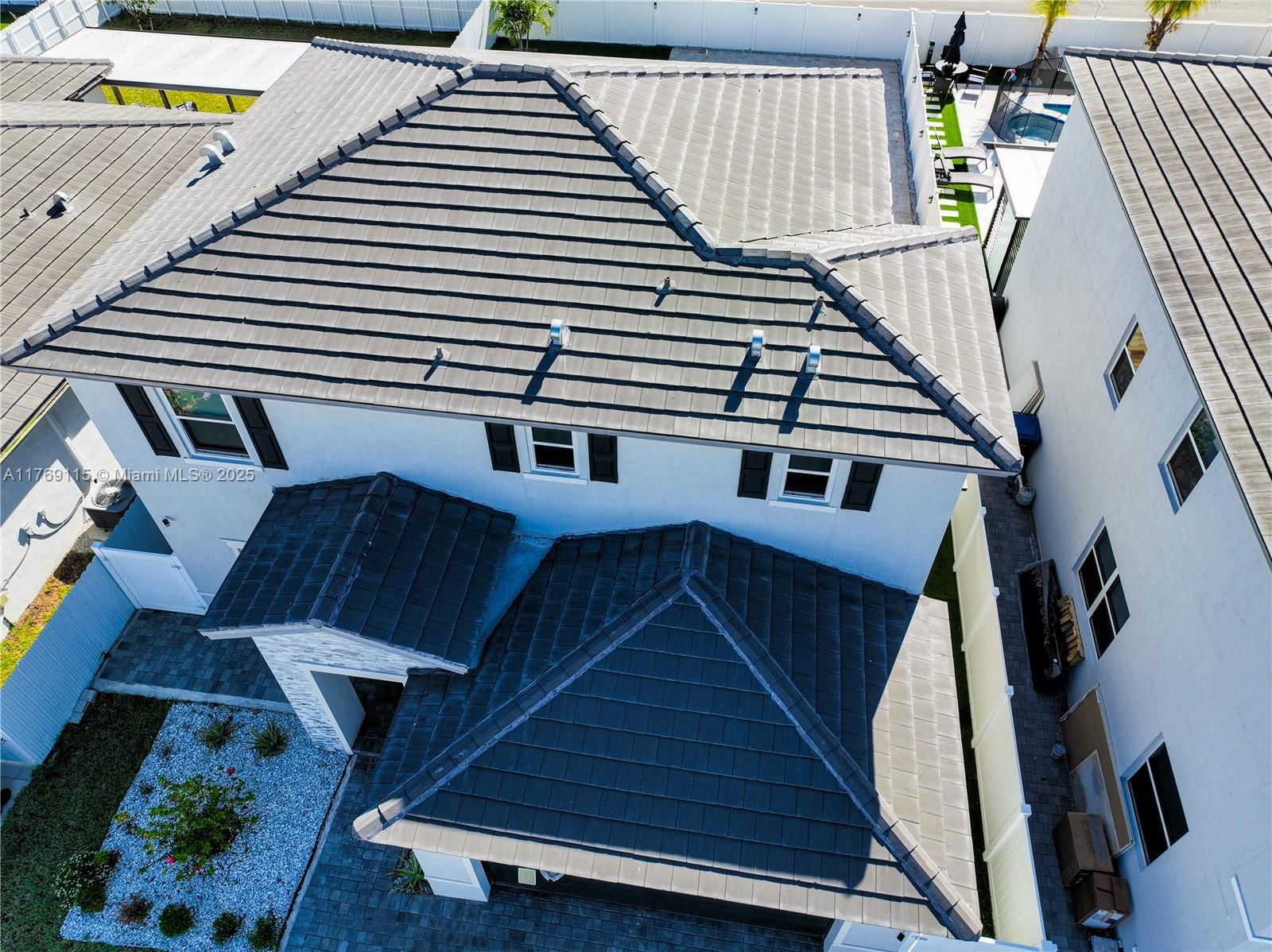 Real estate property located at 21421 127th Ct, Miami-dade, Siena North, Miami, FL