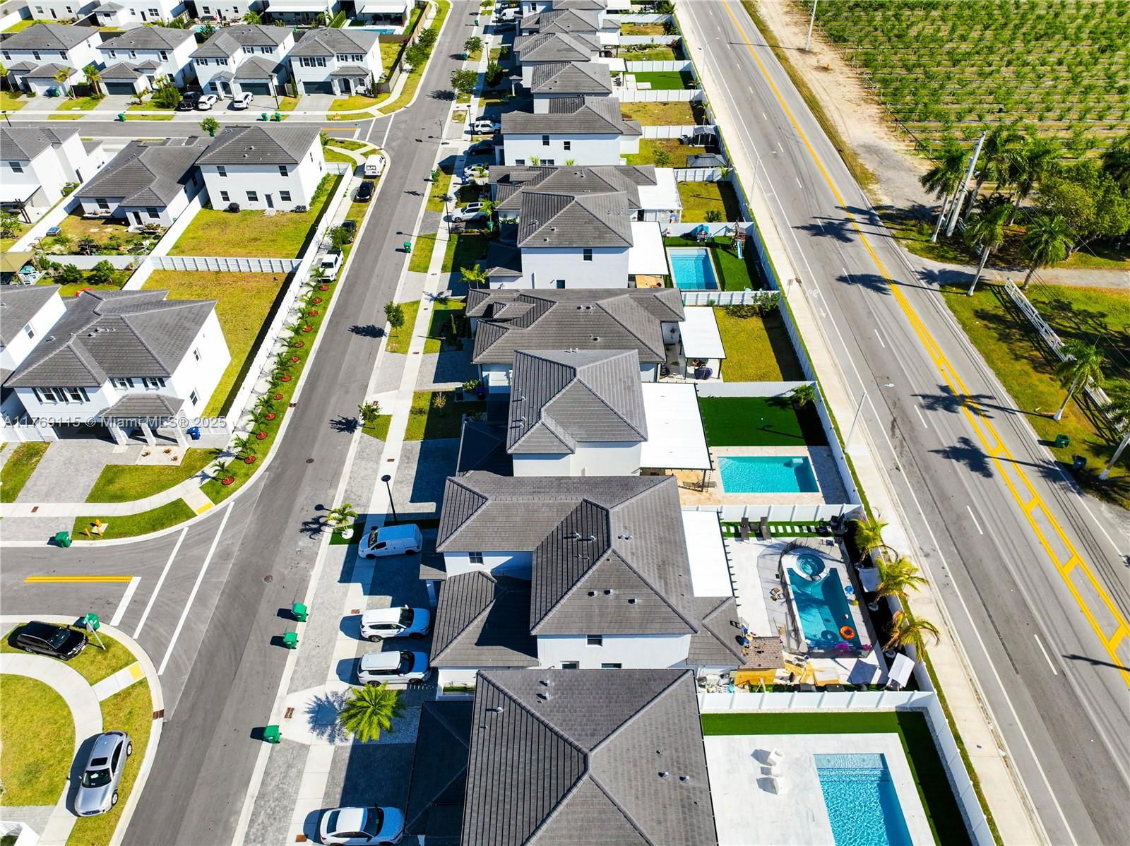 Real estate property located at 21421 127th Ct, Miami-dade, Siena North, Miami, FL