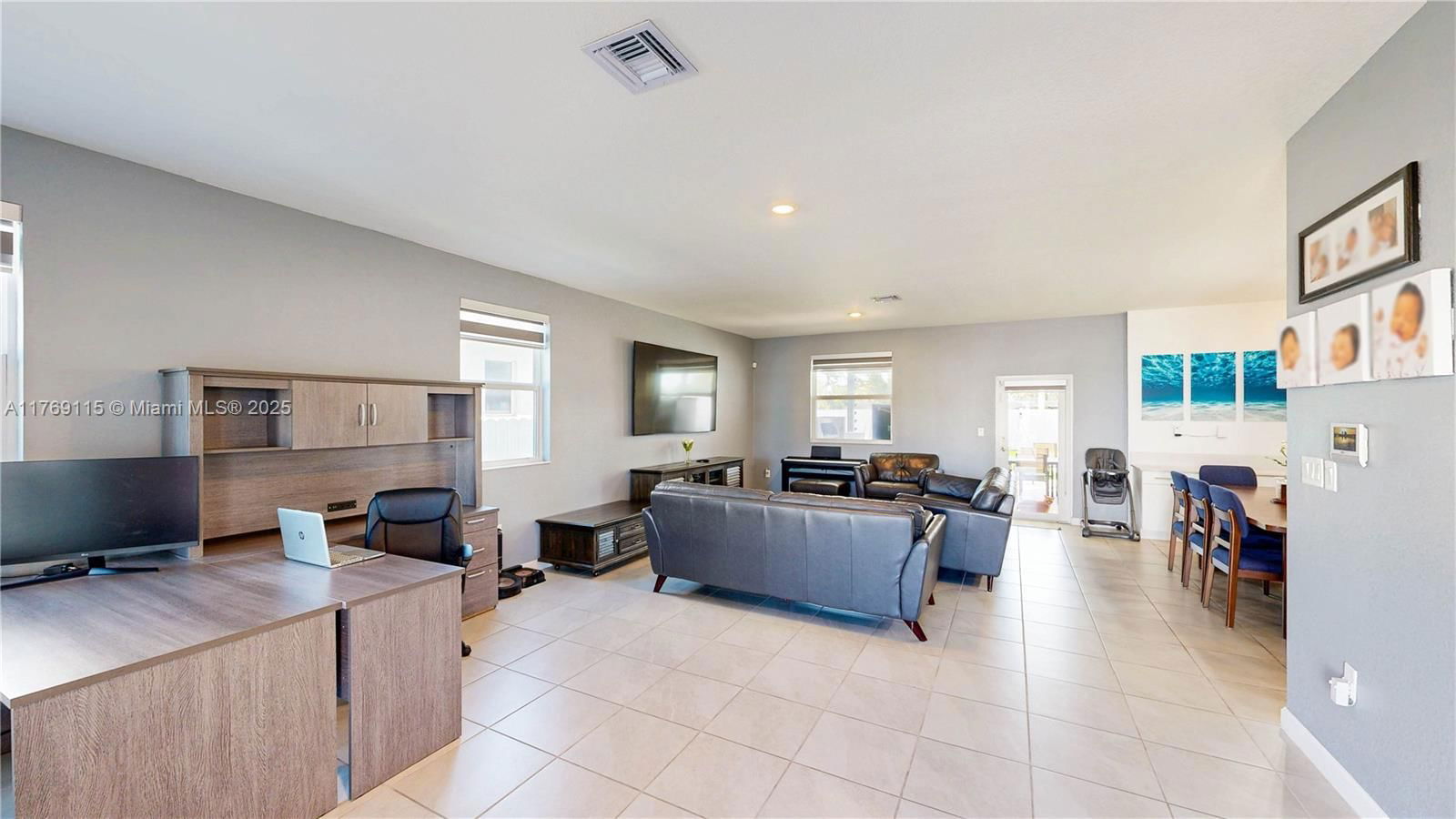 Real estate property located at 21421 127th Ct, Miami-dade, Siena North, Miami, FL