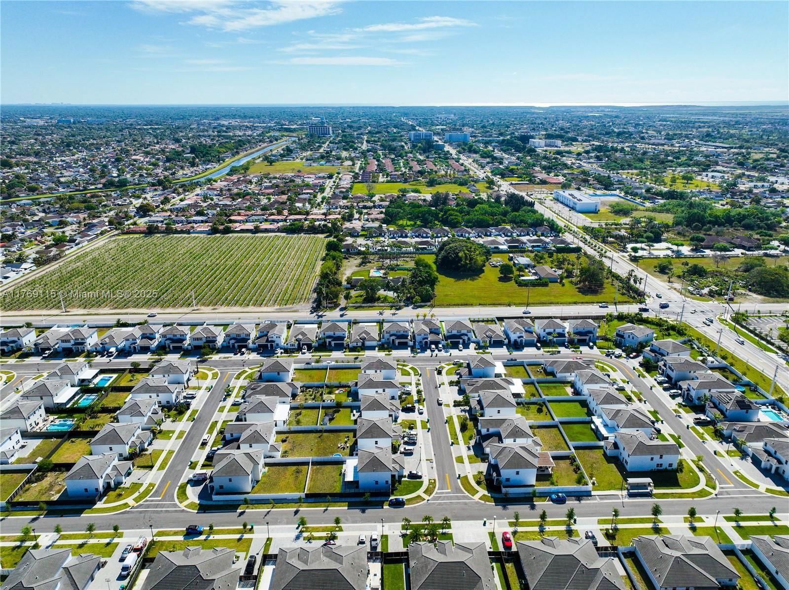 Real estate property located at 21421 127th Ct, Miami-dade, Siena North, Miami, FL