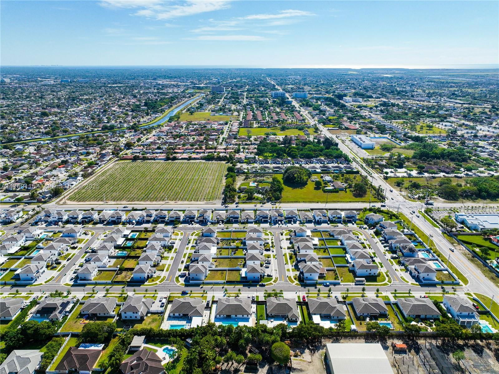 Real estate property located at 21421 127th Ct, Miami-dade, Siena North, Miami, FL