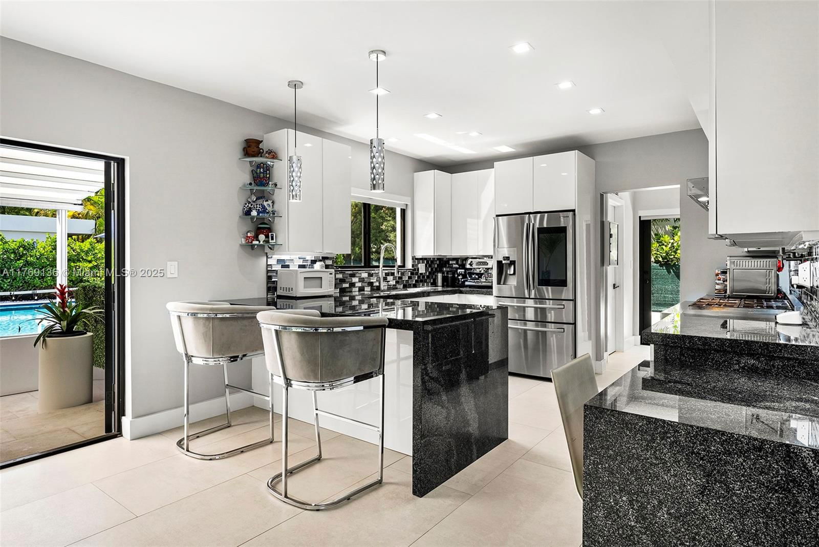 Real estate property located at 6166 Pine Tree Dr, Miami-dade, Beach View Addn, Miami Beach, FL