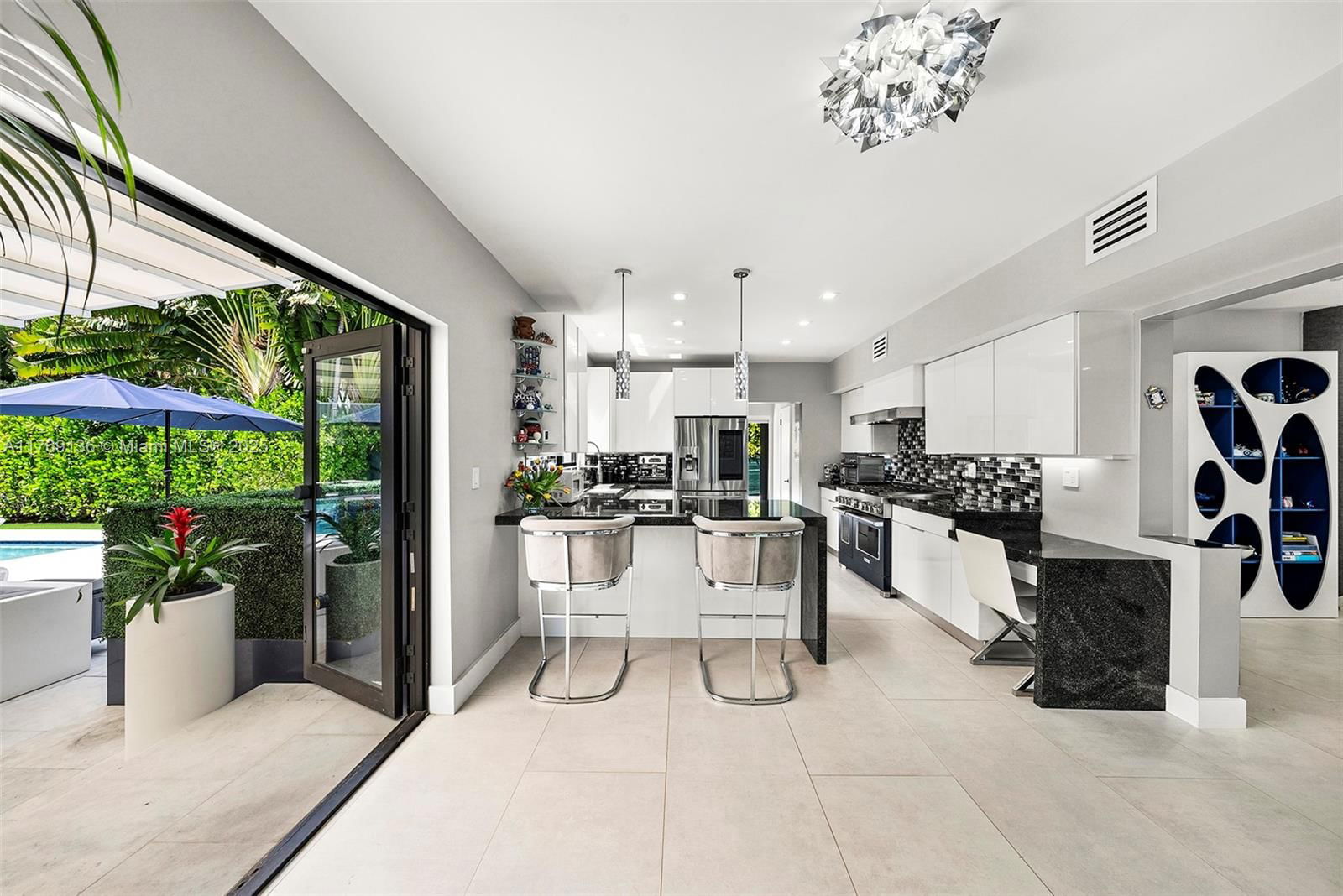 Real estate property located at 6166 Pine Tree Dr, Miami-dade, Beach View Addn, Miami Beach, FL
