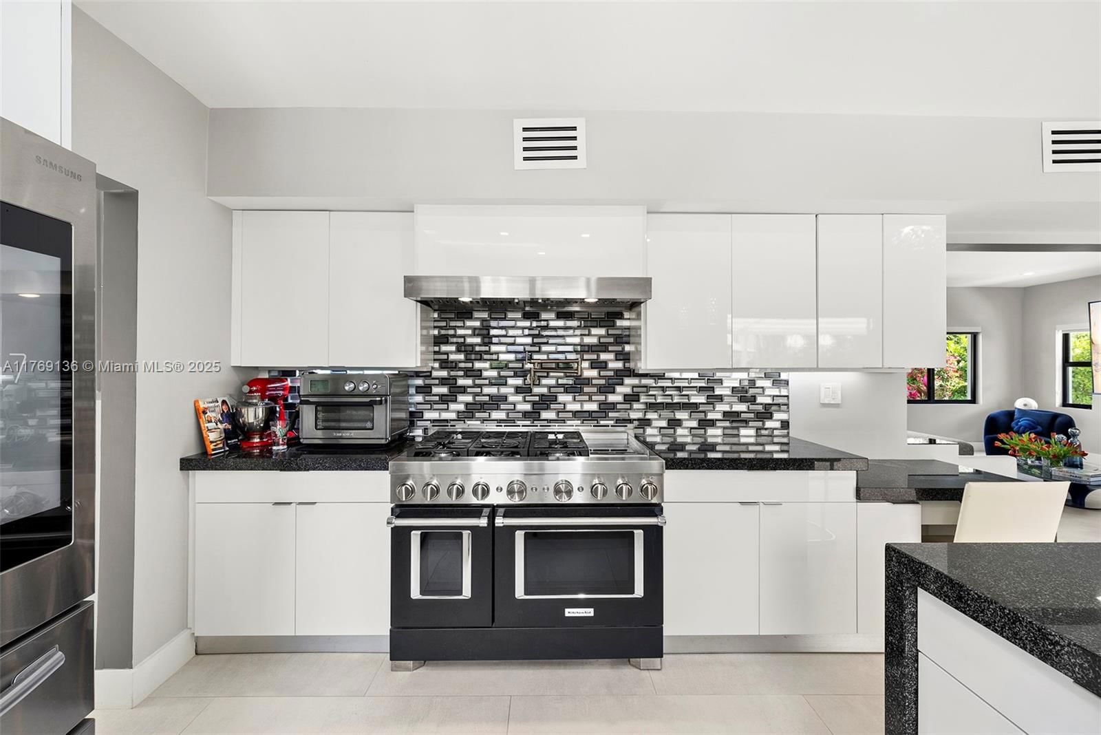 Real estate property located at 6166 Pine Tree Dr, Miami-dade, Beach View Addn, Miami Beach, FL
