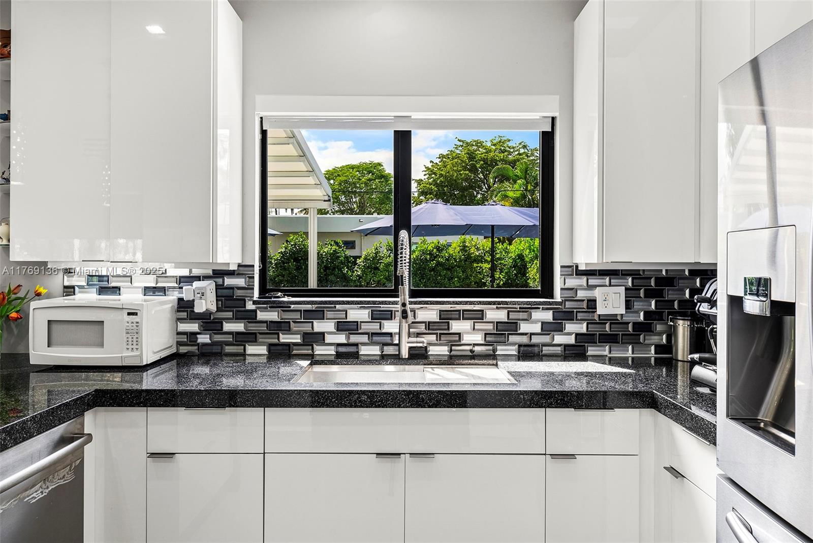 Real estate property located at 6166 Pine Tree Dr, Miami-dade, Beach View Addn, Miami Beach, FL
