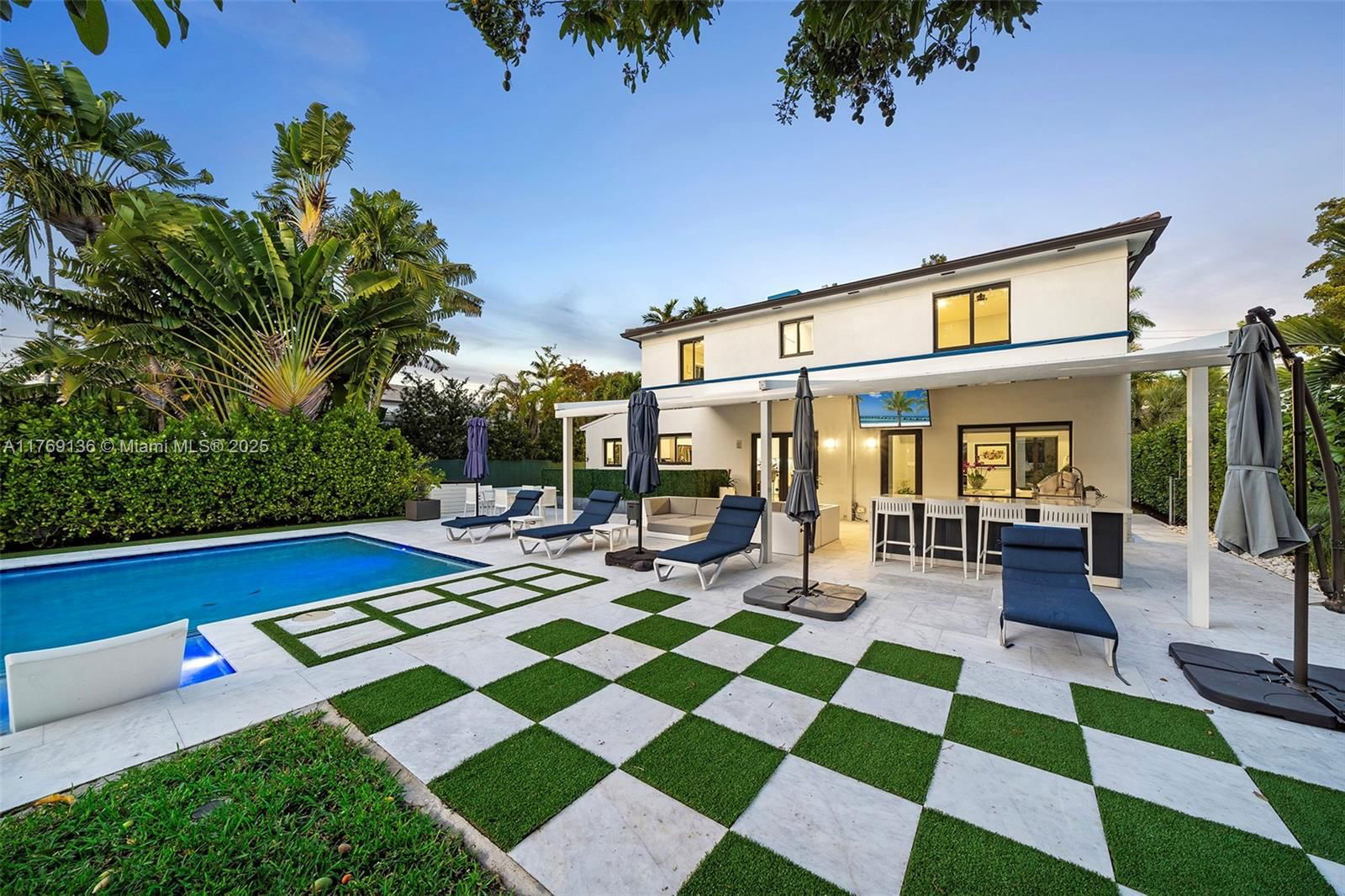 Real estate property located at 6166 Pine Tree Dr, Miami-dade, Beach View Addn, Miami Beach, FL