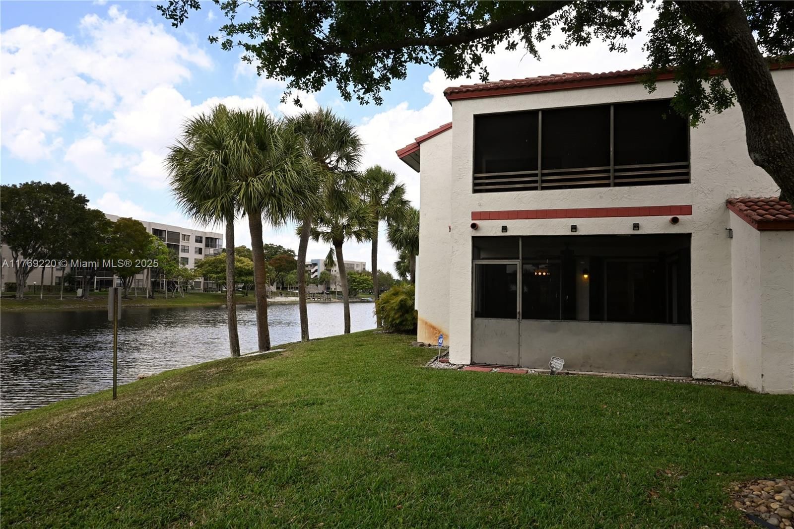 Real estate property located at 1170 Hiatus Rd #1170, Broward, Pierpointe East Condo Two, Pembroke Pines, FL