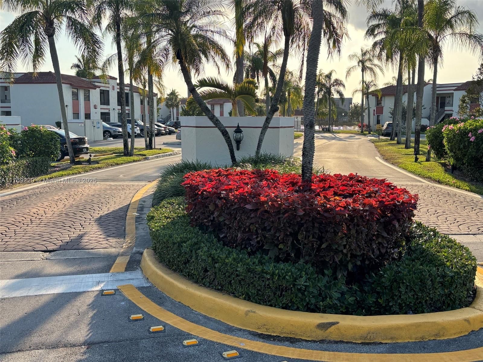 Real estate property located at 1170 Hiatus Rd #1170, Broward, Pierpointe East Condo Two, Pembroke Pines, FL