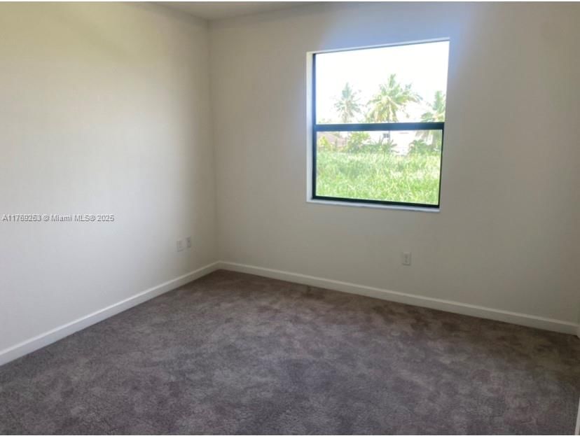 Real estate property located at 18082 147 Ct #0, Miami-dade, Venezzia, Miami, FL