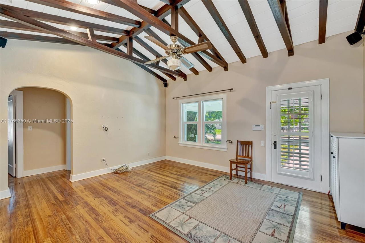 Real estate property located at 217 10th St, Broward, Tarpon River Park, Fort Lauderdale, FL