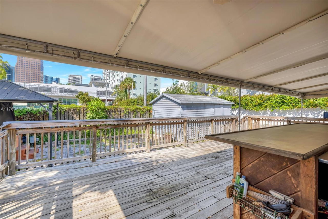 Real estate property located at 217 10th St, Broward, Tarpon River Park, Fort Lauderdale, FL