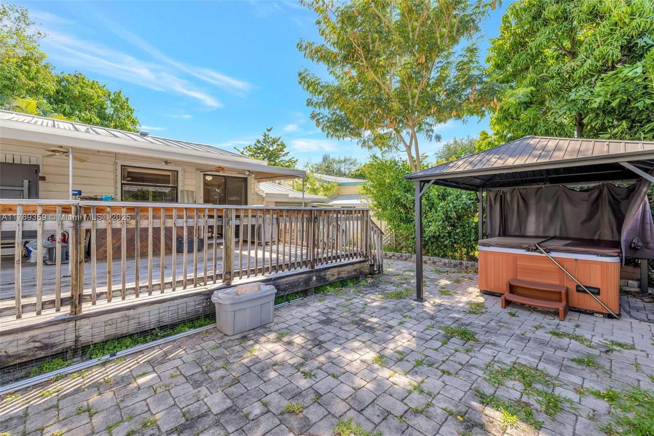 Real estate property located at 217 10th St, Broward, Tarpon River Park, Fort Lauderdale, FL