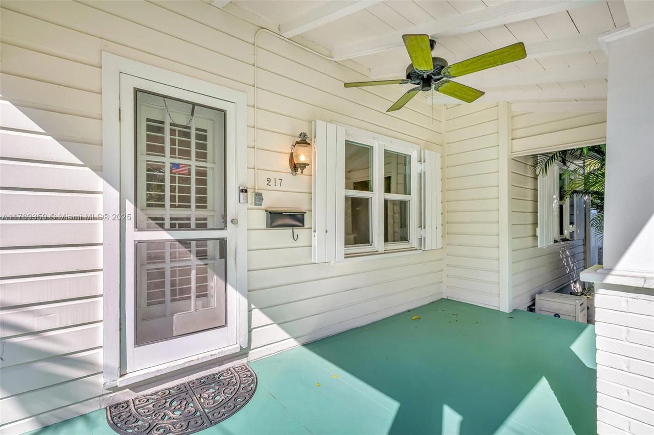 Real estate property located at 217 10th St, Broward, Tarpon River Park, Fort Lauderdale, FL