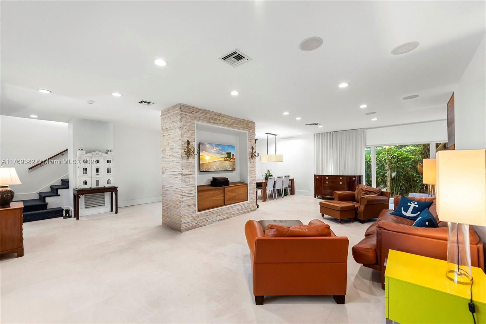 Real estate property located at 6001 Bay Rd, Miami-dade, La Gorce Golf Sub, Miami Beach, FL