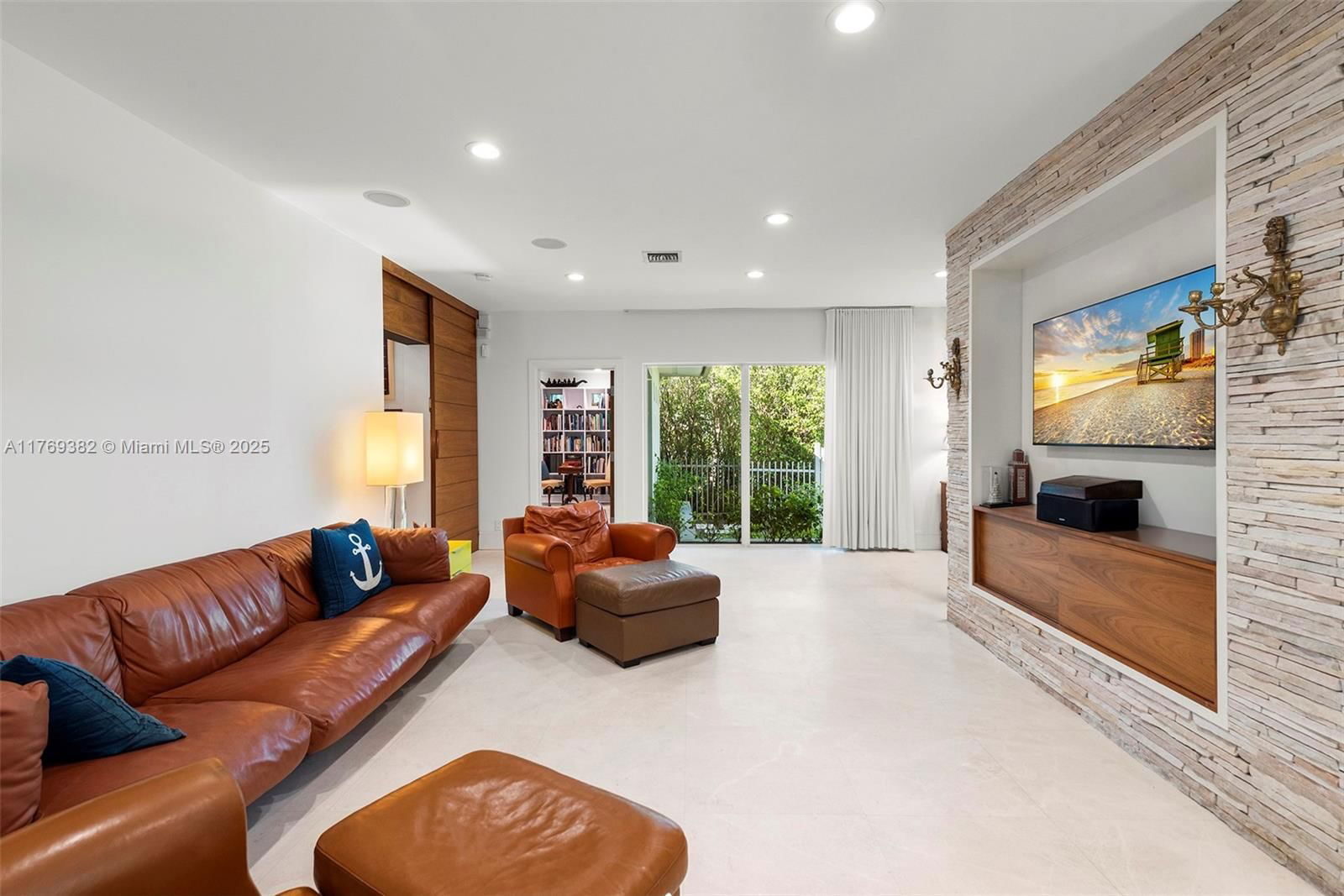 Real estate property located at 6001 Bay Rd, Miami-dade, La Gorce Golf Sub, Miami Beach, FL