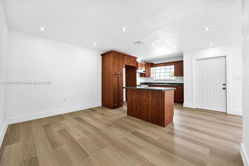 Real estate property located at 20908 39th Ave, Miami-dade, Vista Townhouse Sec C, Miami Gardens, FL