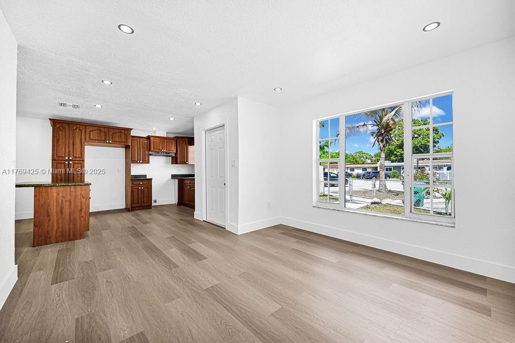 Real estate property located at 20908 39th Ave, Miami-dade, Vista Townhouse Sec C, Miami Gardens, FL