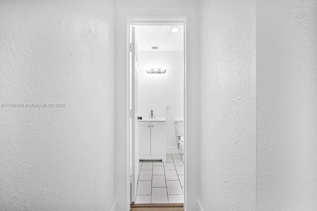 Real estate property located at 20908 39th Ave, Miami-dade, Vista Townhouse Sec C, Miami Gardens, FL