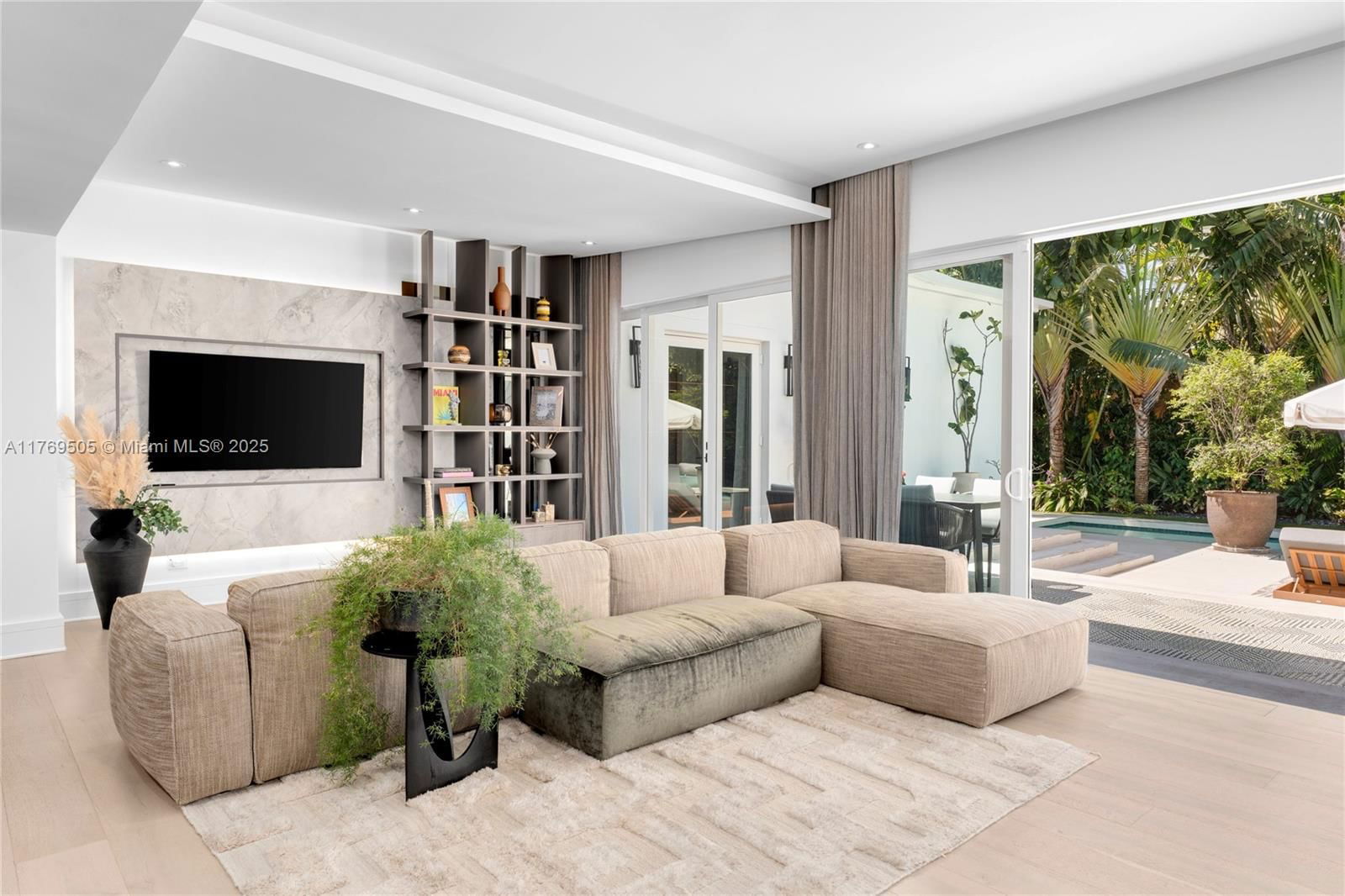 Real estate property located at 6626 Pinetree Ln, Miami-dade, La Gorce Island, Miami Beach, FL